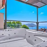 4 Bedroom 빌라