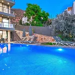 4 Bedroom 빌라