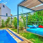 빌라 4 Bedroom