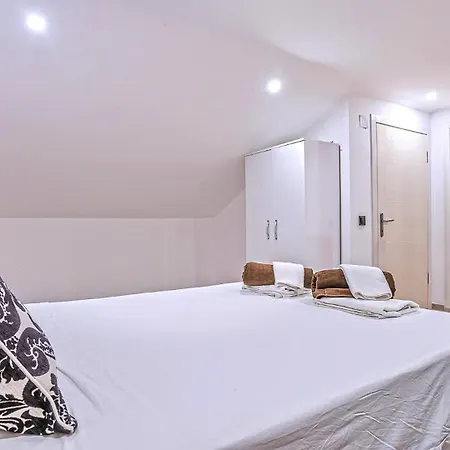 4 Bedroom 9109 Villa *