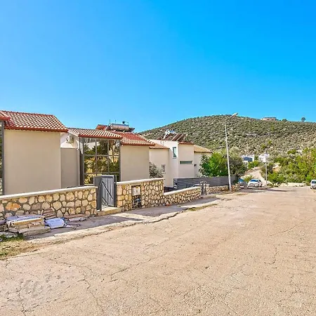 4 Bedroom 9109 * Kalkan