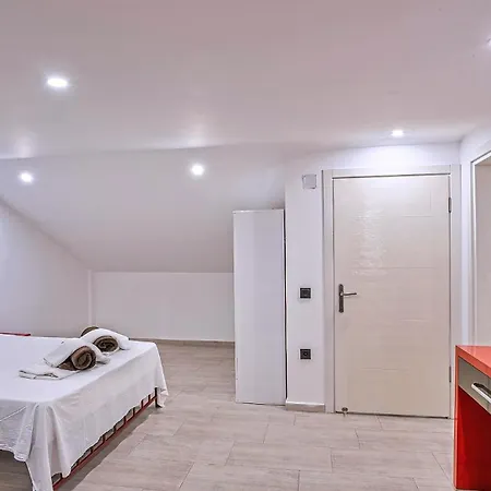 别墅 4 Bedroom *