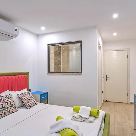 4 Bedroom 别墅 *