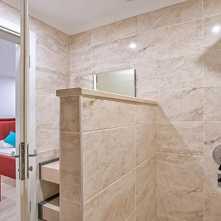 4 Bedroom 别墅 *